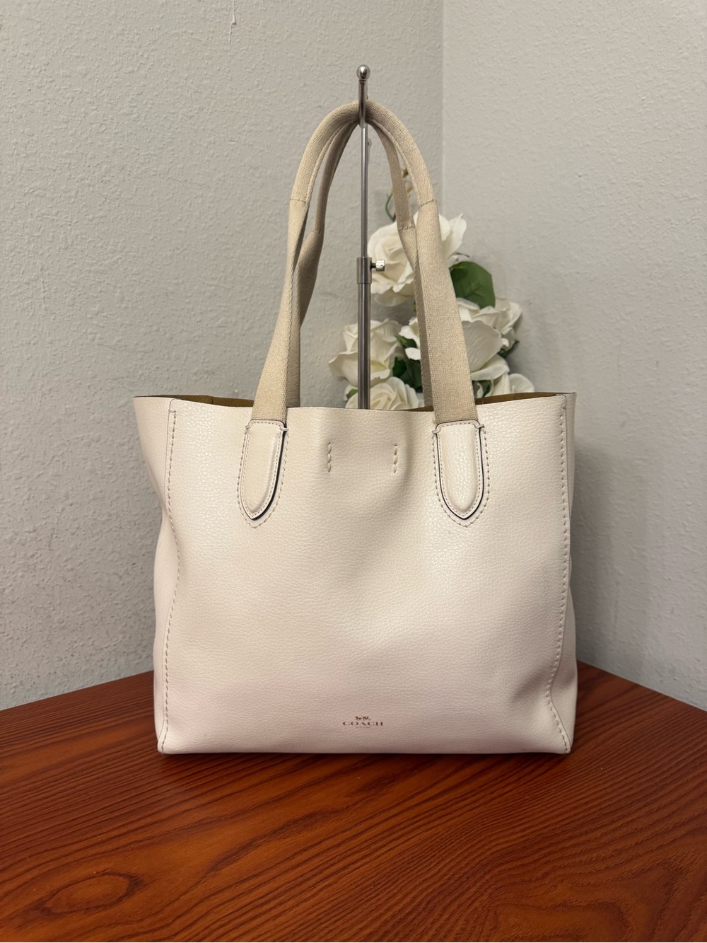 Coach Pebble Leather Tote in Chalk/Beige